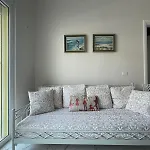 Ave Apartments