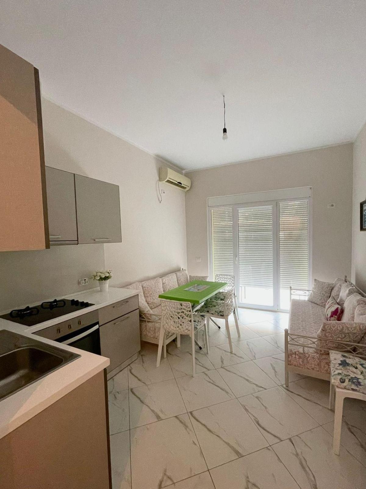 Ave Apartment Vlore